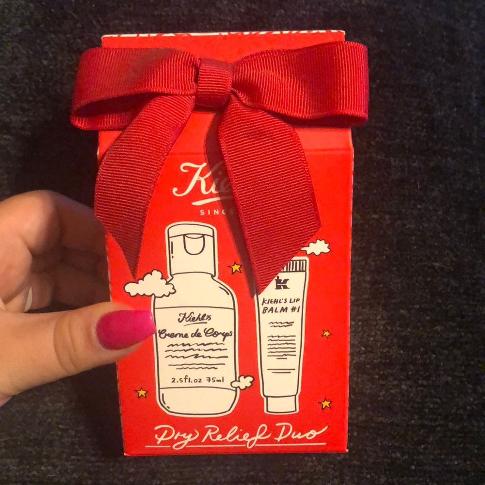 Kiehl’s Dry Relief Duo
